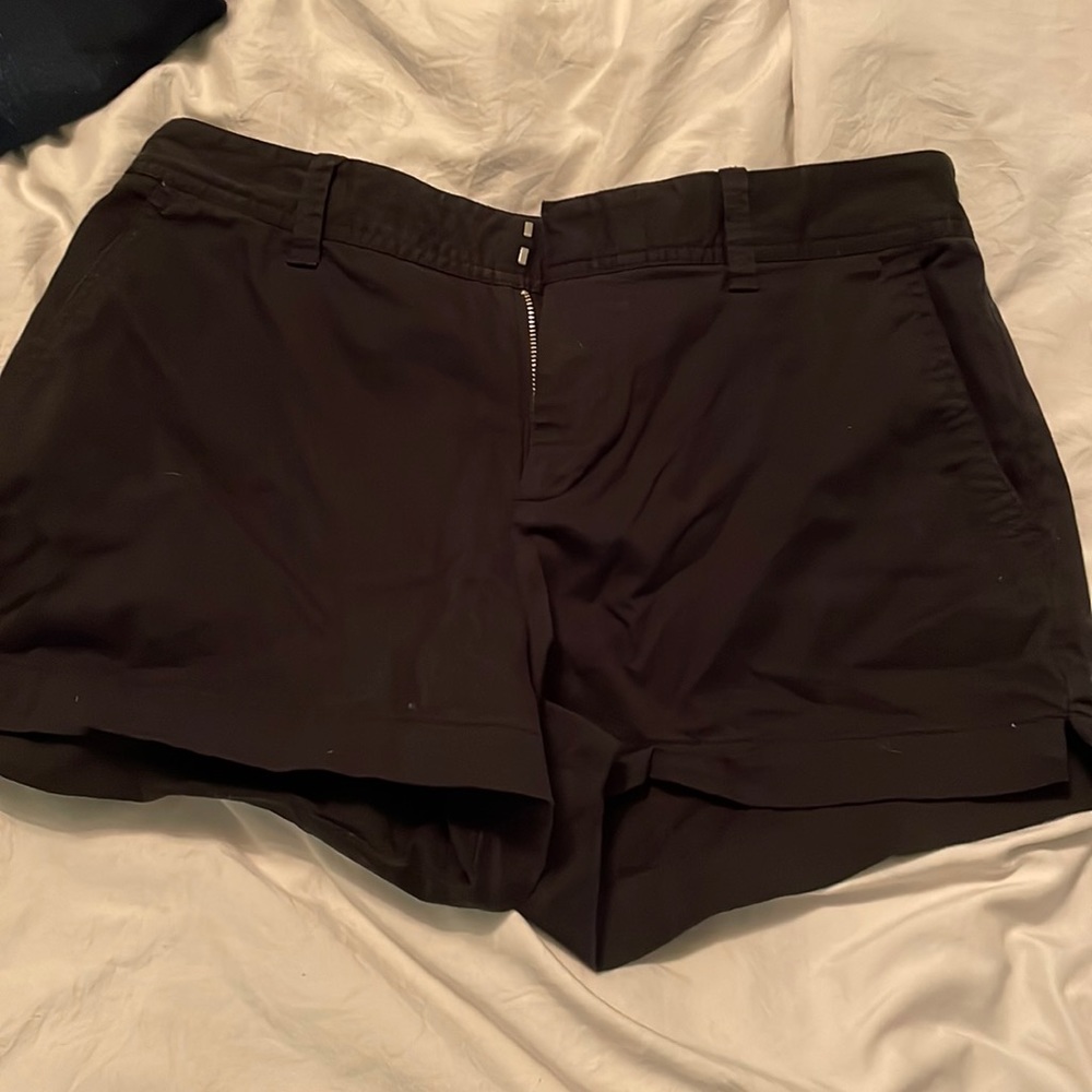 Black gap shorts size 4